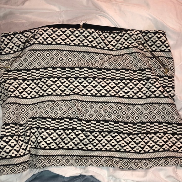 Pattern skirt - Picture 4 of 4
